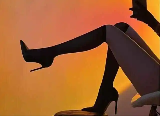 西檬之家-OTK是什么意思？BDSM新人必看的跨膝调教指南